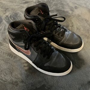 Jordan 1 Retro Metallic